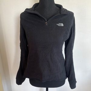 The North Face Women's Black Pullover Top